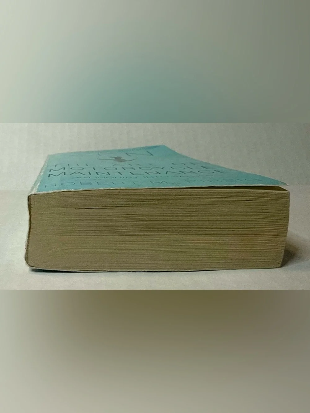 Zen and the Art of Motorcycle Maintenance: An Inquiry into Values Paperback Book